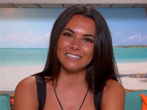 paige love island age