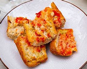 Pain ail tomate croustillant