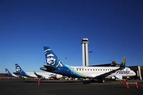 paine field new airline