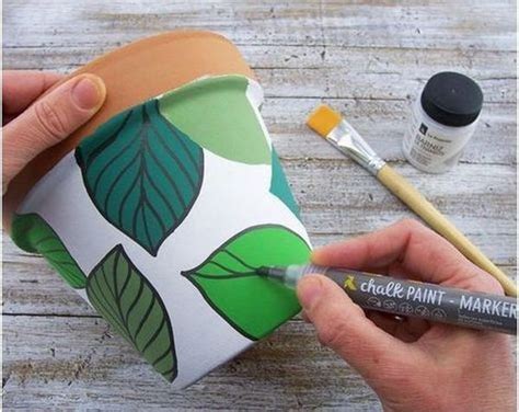 Paint Pot Leaves