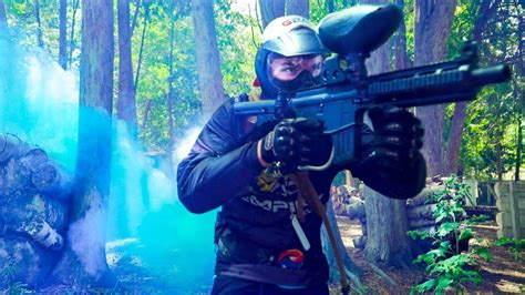 Paintball Gun War