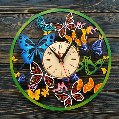 Painted Wall Clock Design