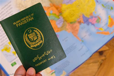 pakistani passport holder visa free countries