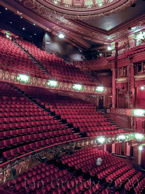 palace theatre manchester jobs