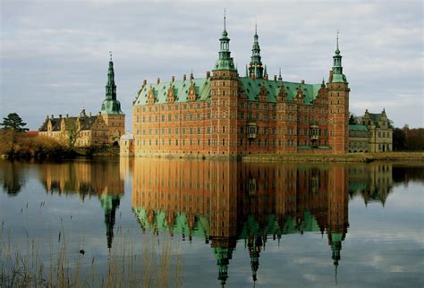 palacio de frederiksborg en dinamarca