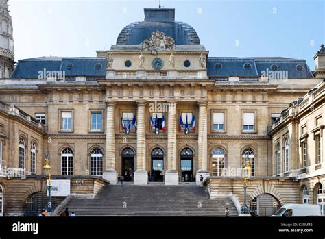 palais de la justice paris