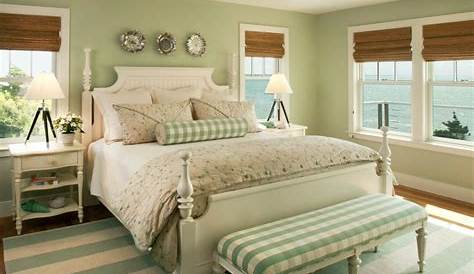 Pale Green Bedroom Decor: A Calming Retreat