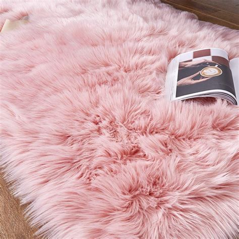 pale pink faux fur rug