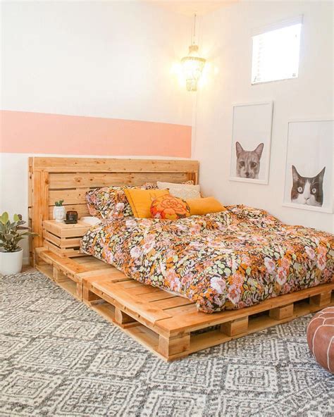 ️ 97 Awesome Pallet Bedroom Design Ideas 5 Decoração de