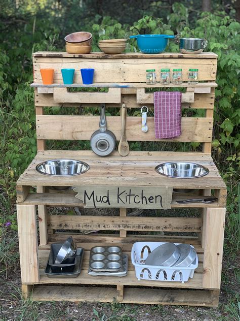 Pallet Mud Kitchen Plans