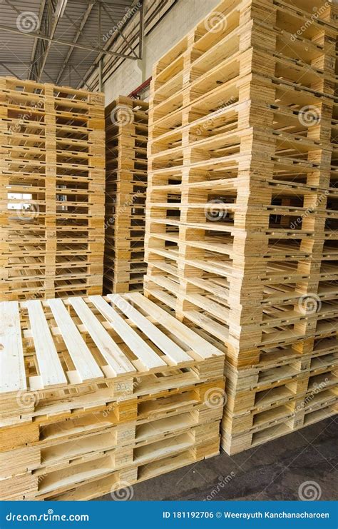 Pallets In Logistics