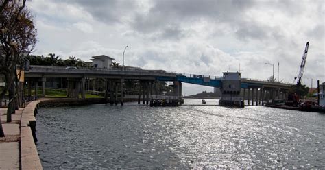 palm beach county bridge tender