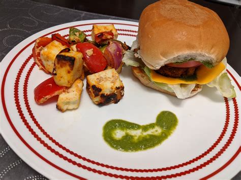 Paneer Veggie Burger