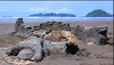 Pantai Air Manis Sumatera Barat: Surga Tersembunyi Di Indonesia Barat