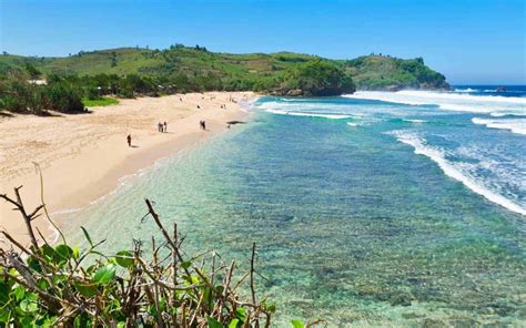 Menikmati Keindahan Pantai Blitar Yang Bagus Di Tahun 2023