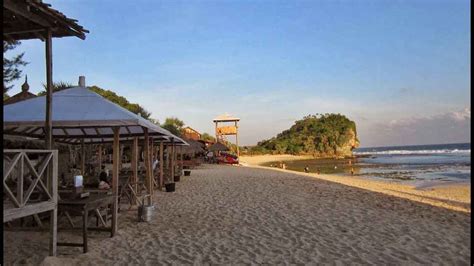 Pantai Cahaya Klampok Sendang Sikucing Kabupaten Kendal Jawa Tengah