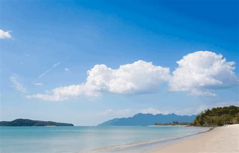 Pantai Cermin Sumatera Utara: Keindahan Pantai Yang Menakjubkan