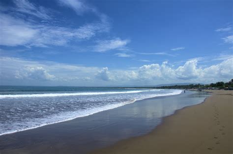 Pantai Indah Di Jawa Barat