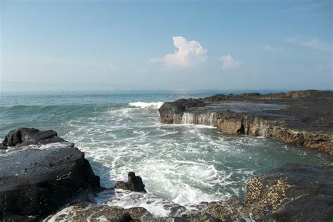 Pantai Karang Hawu Pelabuhan Ratu