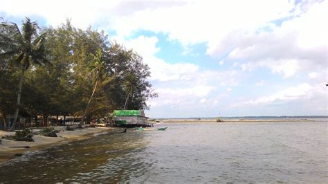 Pantai Kubu Kalimantan Tengah