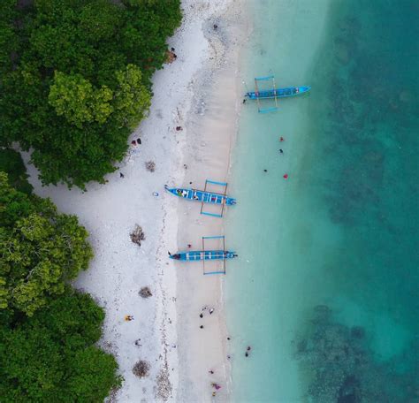 Pantai Pasir Putih Jawa Barat: Surga Tersembunyi Di Tengah Kelamnya Dunia