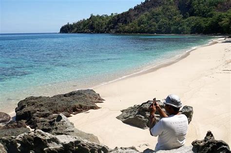 Pantai Pulisan Sulawesi Utara: Pesona Keindahan Alam Yang Memukau