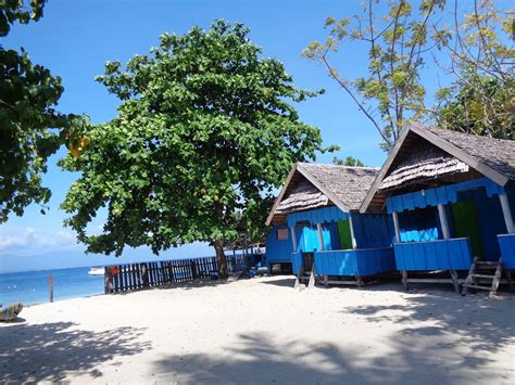 Menikmati Keindahan Pantai Tanjung Karang Donggala