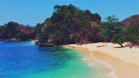 Pantai 3 Warna Sendang Biru: Surga Tersembunyi Di Indonesia