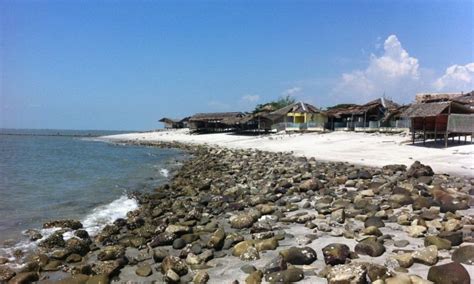 Pantai Cermin Kabupaten Serdang Bedagai Sumatera Utara