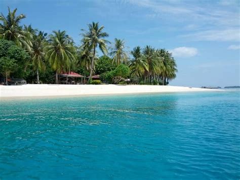 Menikmati Keindahan Pantai Dan Laut Di Pulau Sumatera