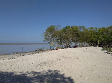 Pantai Galuh Indah Permai: Keindahan Pantai Tersembunyi Di Banten