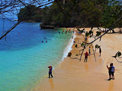 Pantai Gatra Dan 3 Warna: Pesona Keindahan Alam Yang Menakjubkan