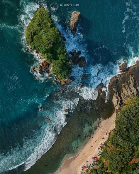 Pantai Jungwok Pendowo Jepitu Kabupaten Gunung Kidul Daerah Istimewa Yogyakarta