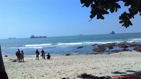 Pantai Karang Pandan Cilacap: Keindahan Pantai Di Tengah Kota