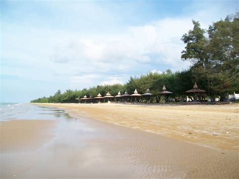 Pantai Lombang Kabupaten Sumenep Jawa Timur
