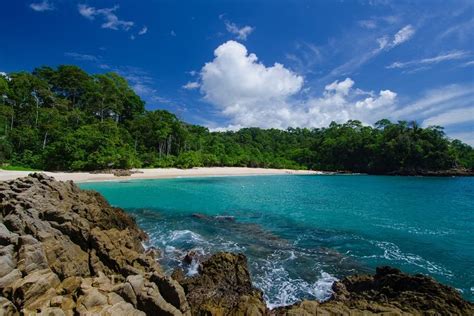 Pantai Teluk Hijau Banyuwangi