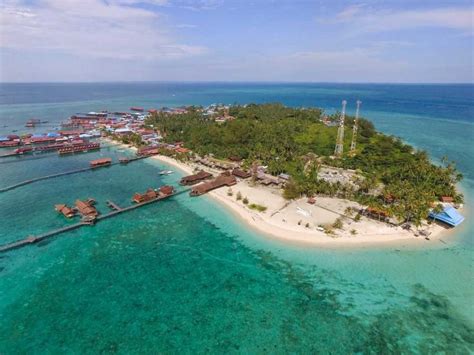 Pantai Terkenal Di Kalimantan
