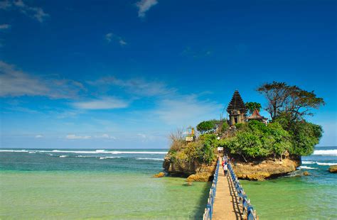 pantai wisata terdekat indonesia