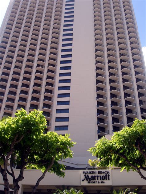 paoakalani tower vs kealohilani tower