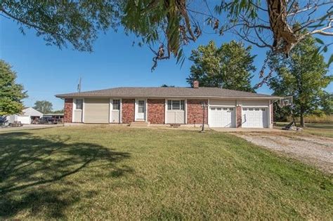 paola ks houses for sale