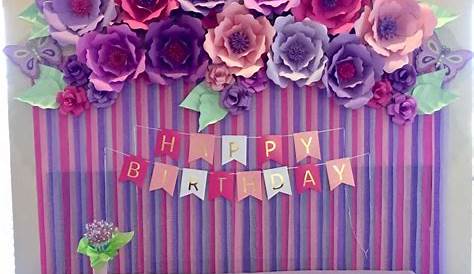 Paper flowers birthday decoration. Flores de papel