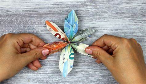 4 einfache Schritte für Origami Geld Herz Falten - ZENIDEEN | Geld