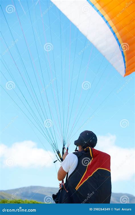 paragliding adventure preparation