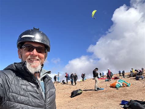 paragliding crew