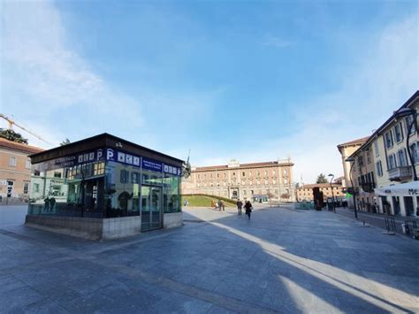 parcheggio piazza trento e trieste monza