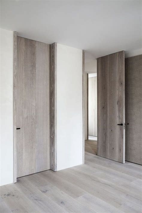 Paredes Grises Puertas Madera