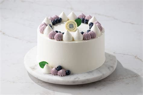 paris baguette blueberry chiffon cake