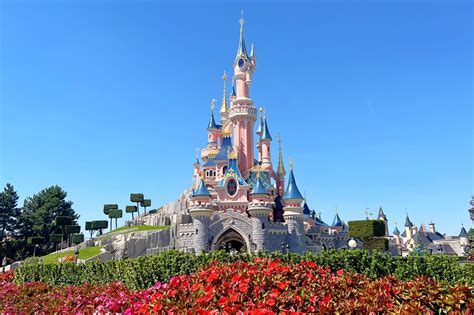 Disneyland París y crucero por el río Sena