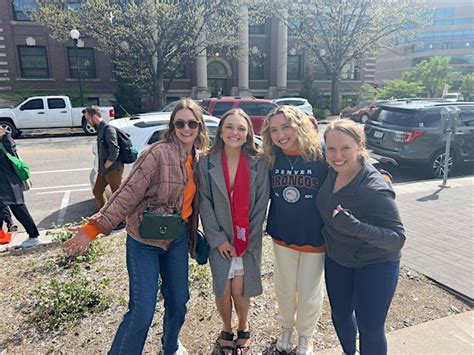 paris in the on prowl