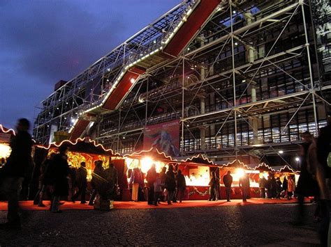paris pompidou center during christmas
